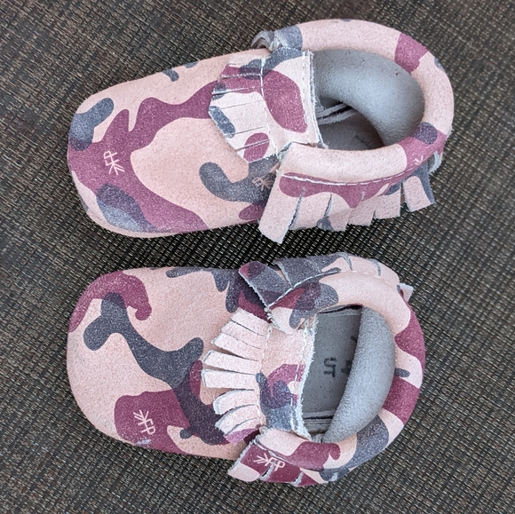 Freshly Picked Shoes Moccasins.  size 4 - Picture 10 of 15